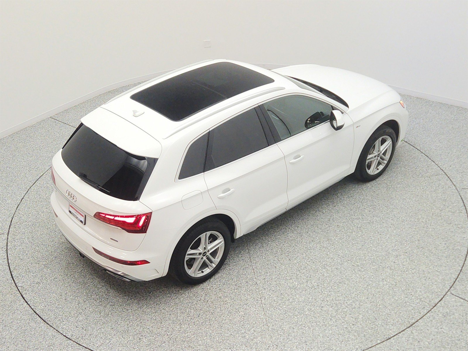 Used 2023 Audi Q5 e Premium Plus w/ Premium Plus Package AWD/4WD image 26