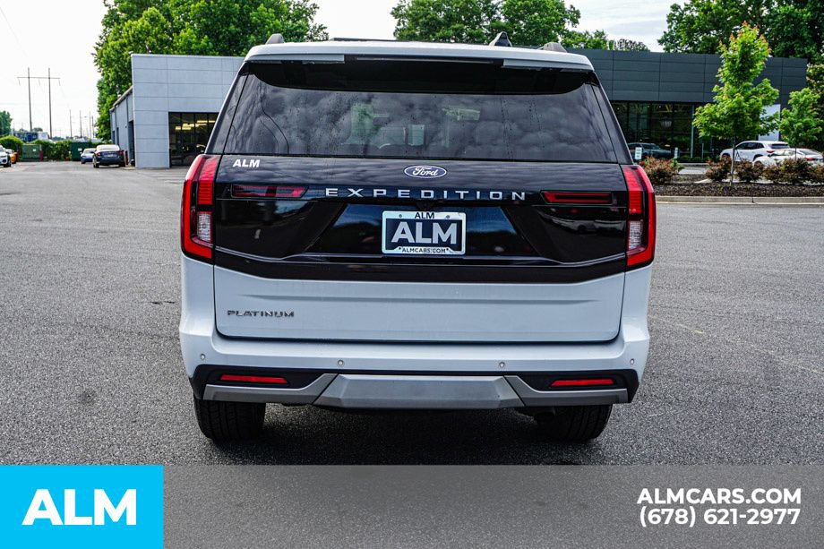 Used 2025 Ford Expedition Platinum AWD/4WD image 10