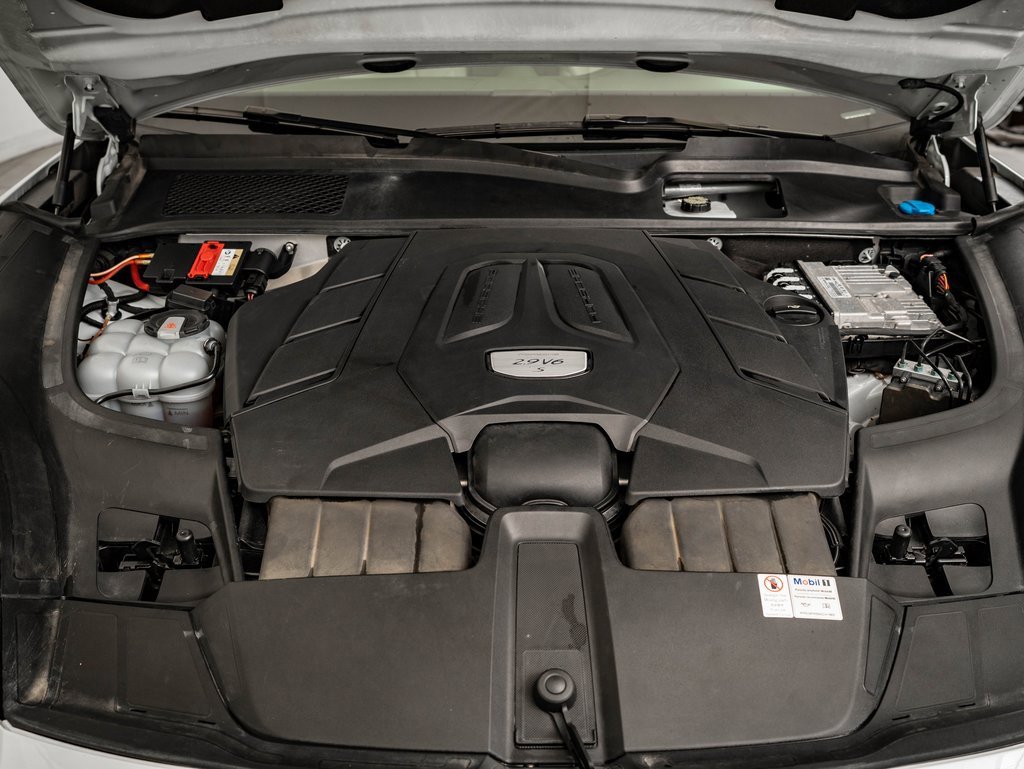 Used 2019 Porsche Cayenne S image 48