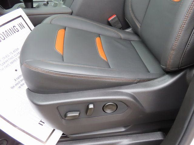 New 2026 GMC Sierra 1500 AT4 w/ AT4 Premium Package AWD/4WD image 39