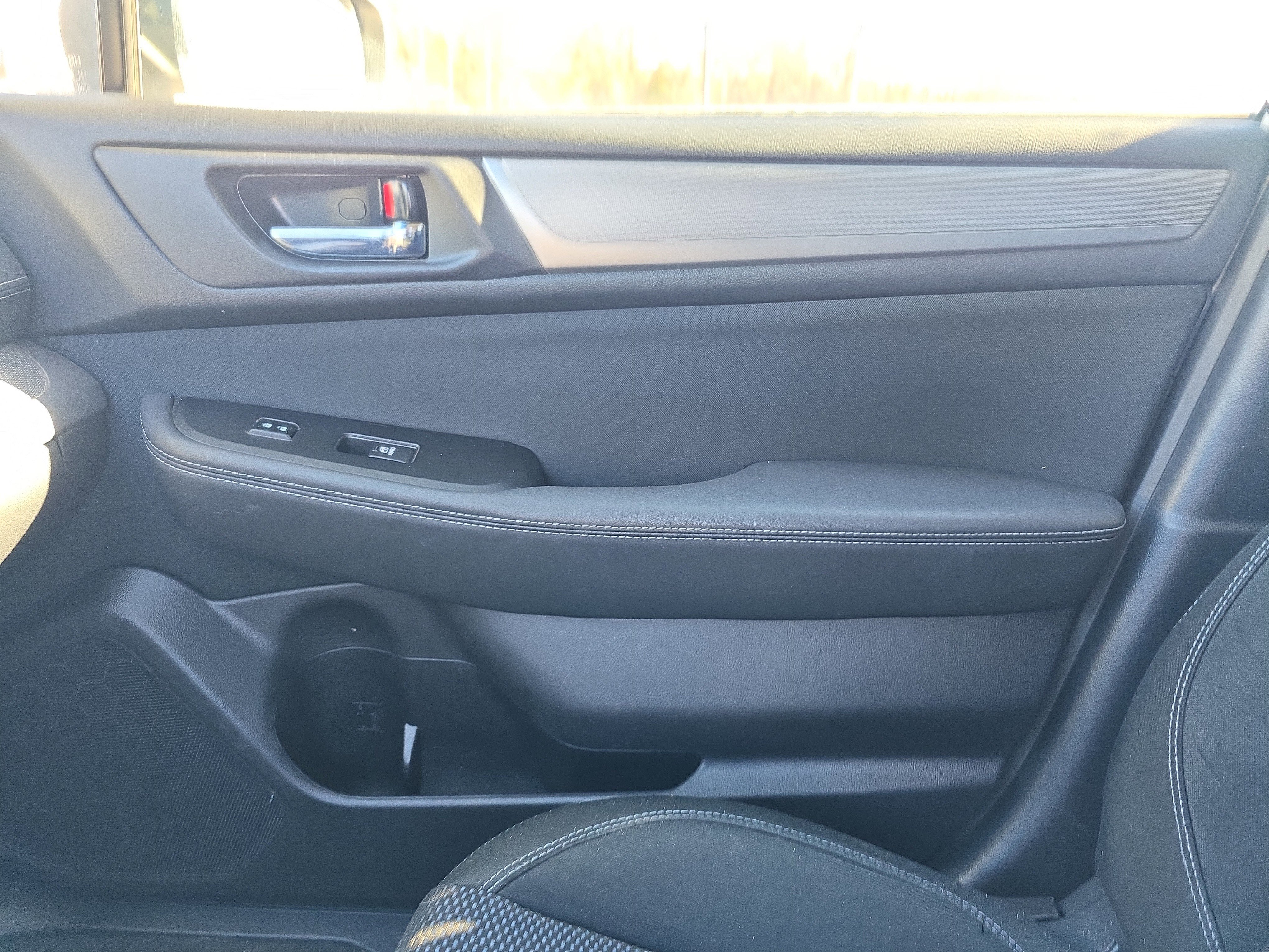 Used 2019 Subaru Outback 2.5i Premium image 23