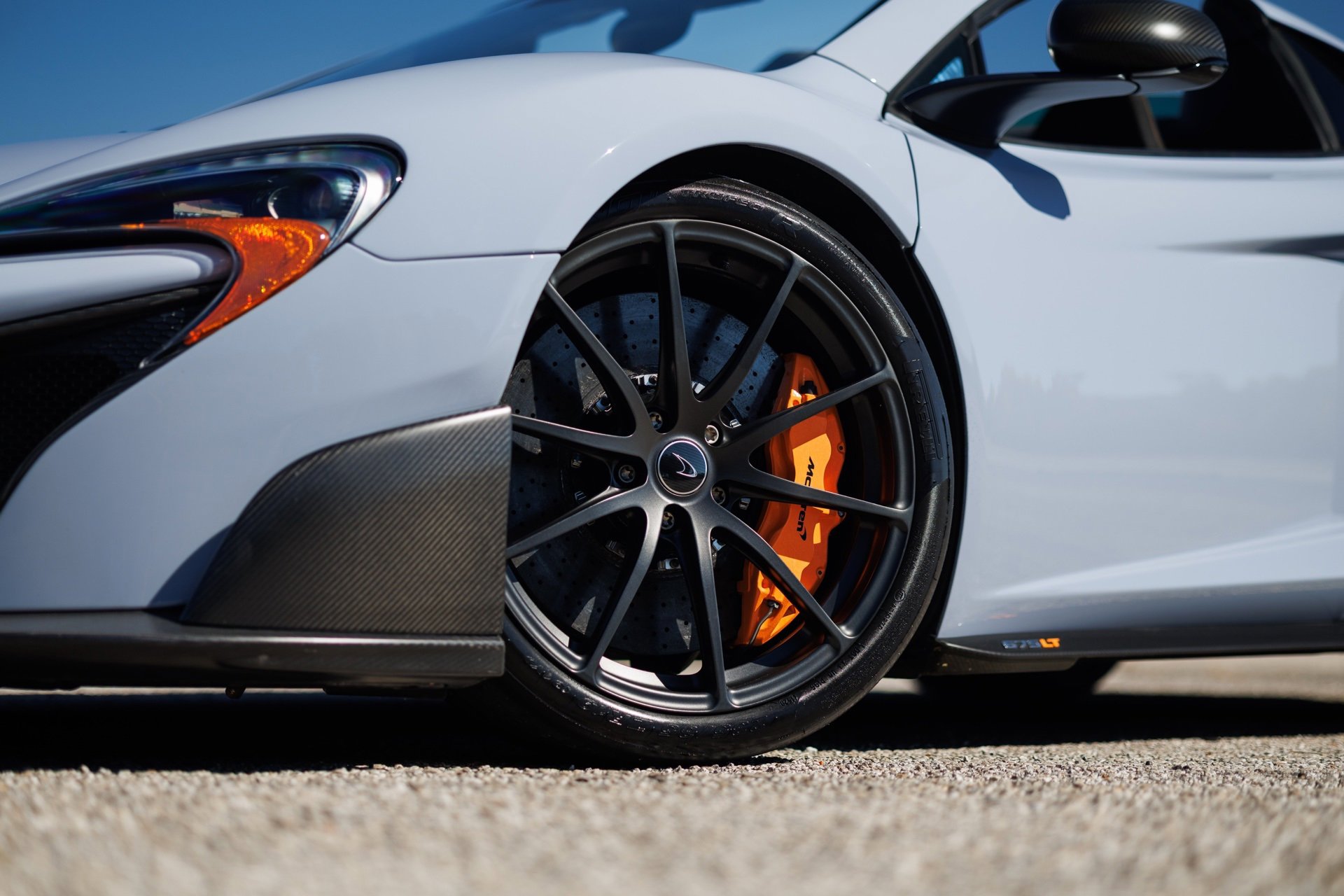 Used 2016 McLaren 675LT Spider image 23