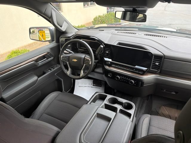 Used 2024 Chevrolet Silverado 1500 LT AWD/4WD image 21