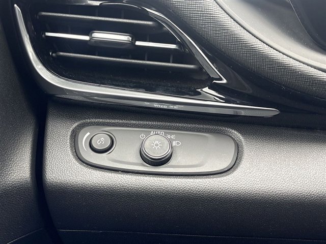 Certified 2024 Buick Envista Sport Touring w/ Convenience I Package image 17