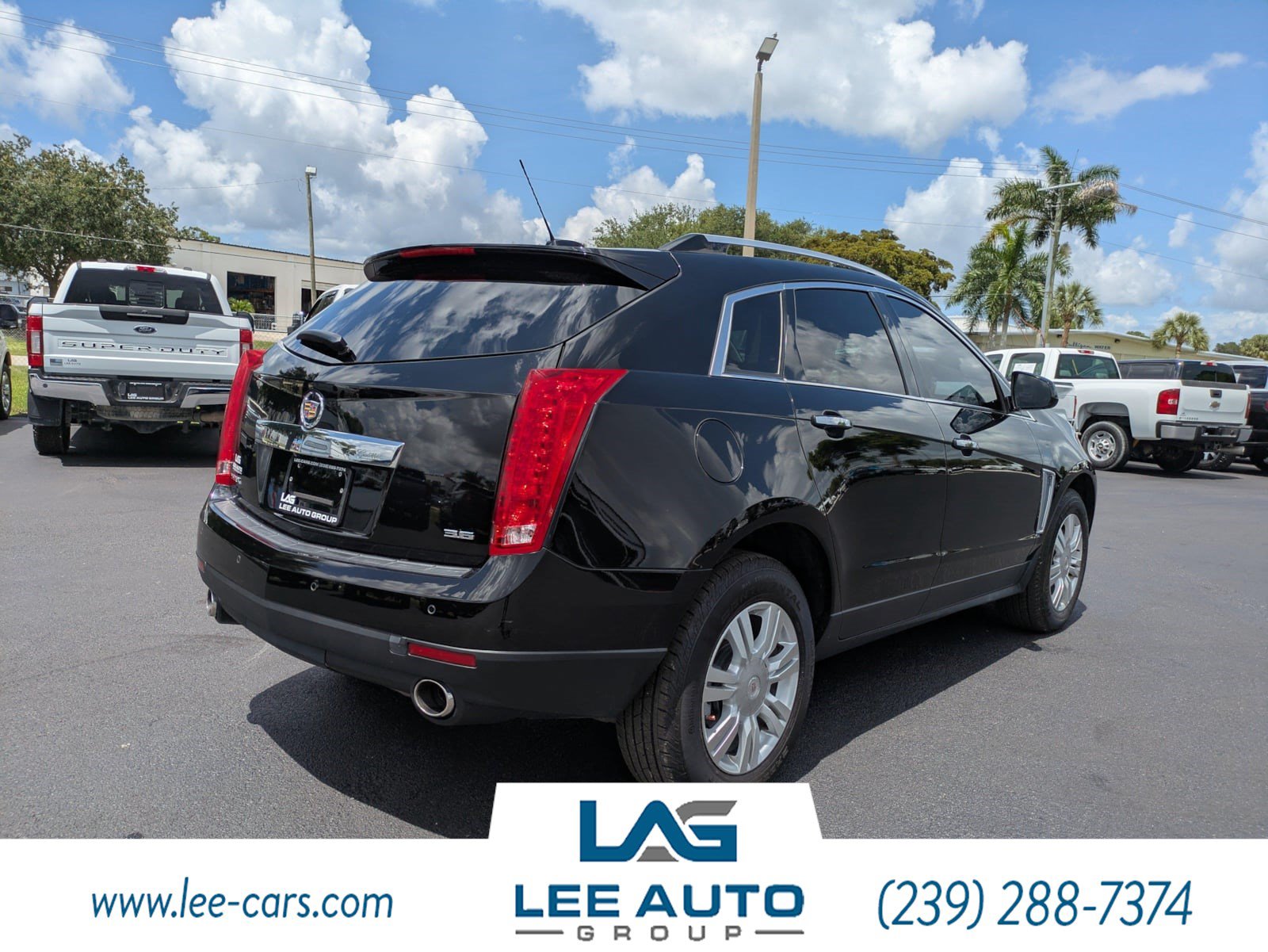 Used 2015 Cadillac SRX Luxury w/ Driver Awareness Package FWD image 3