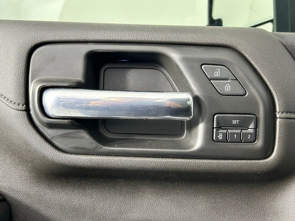 Used 2023 Chevrolet Silverado 3500 High Country image 34