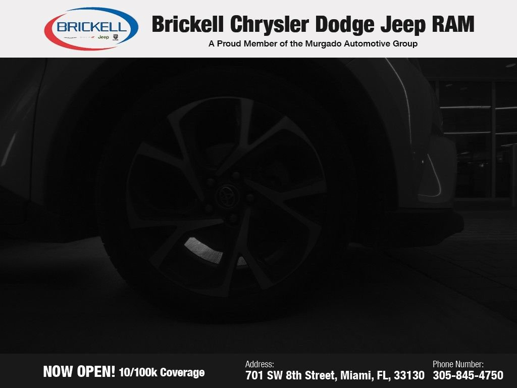 Used 2019 Toyota C-HR XLE image 7