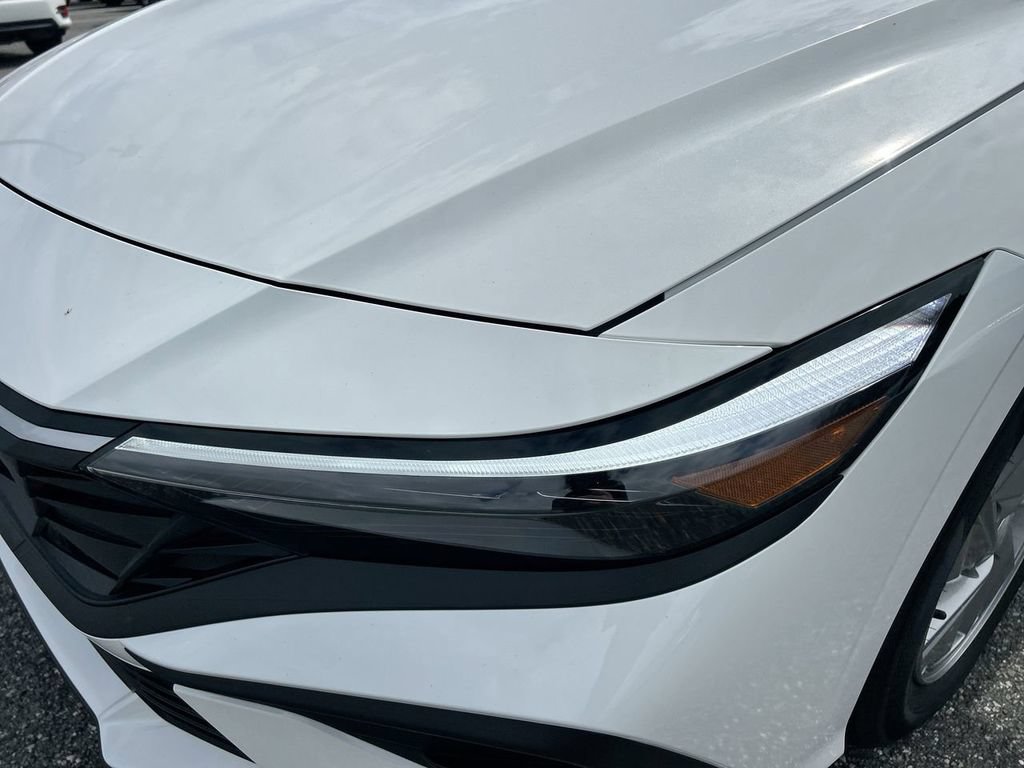 New 2026 Hyundai Elantra SE FWD image 13