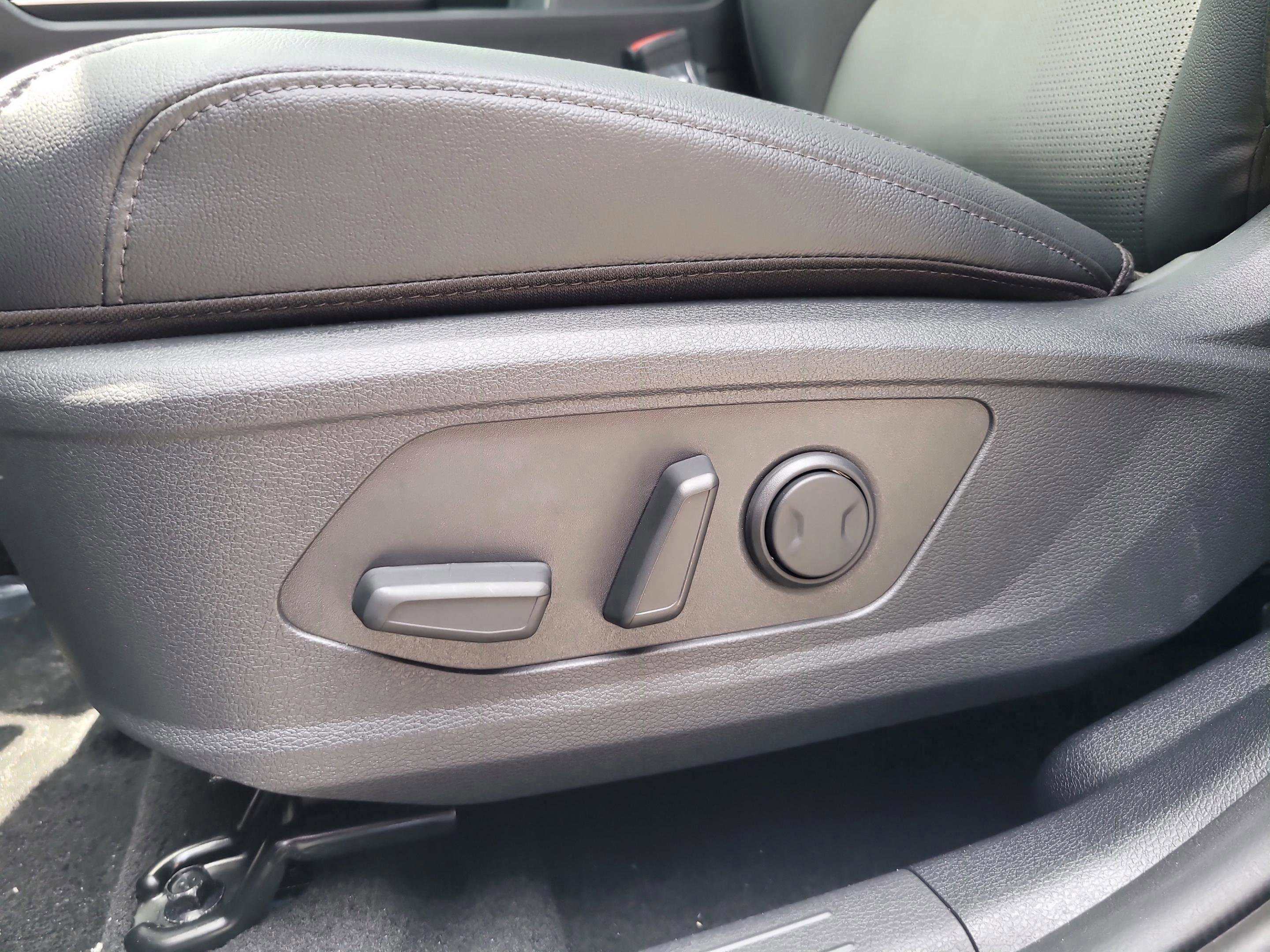 New 2026 Kia Sportage SX image 8