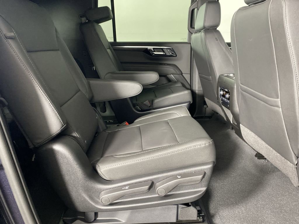 New 2026 Chevrolet Suburban LT w/ Comfort Package image 27
