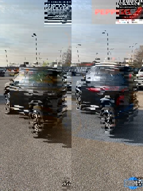 Used 2025 Nissan Rogue SL w/ Tech Package image 2