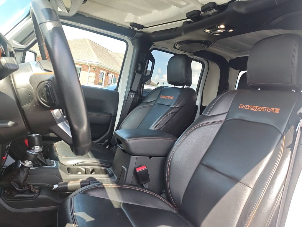 Used 2023 Jeep Gladiator Mojave w/ LED Lighting Group AWD/4WD image 13