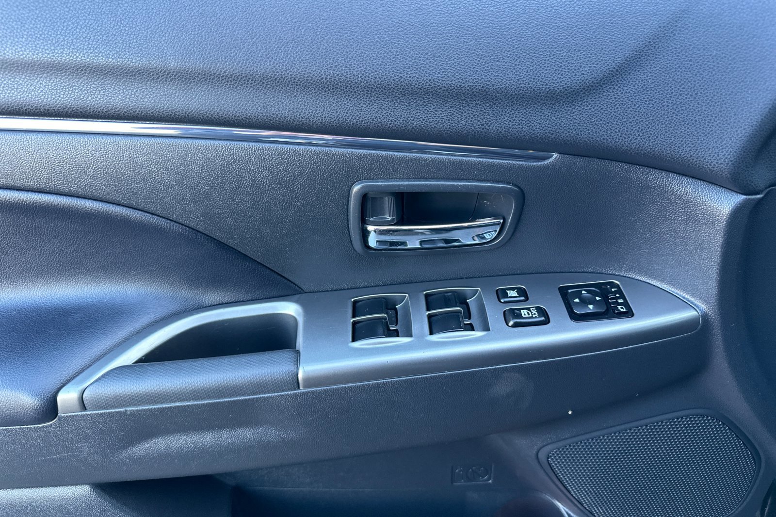 Used 2024 Mitsubishi Outlander Sport SE image 12