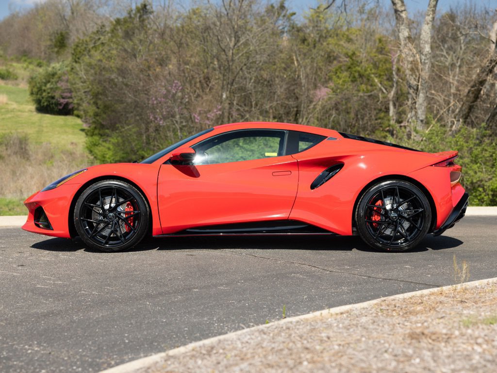 New 2026 Lotus Emira SE RWD image 4