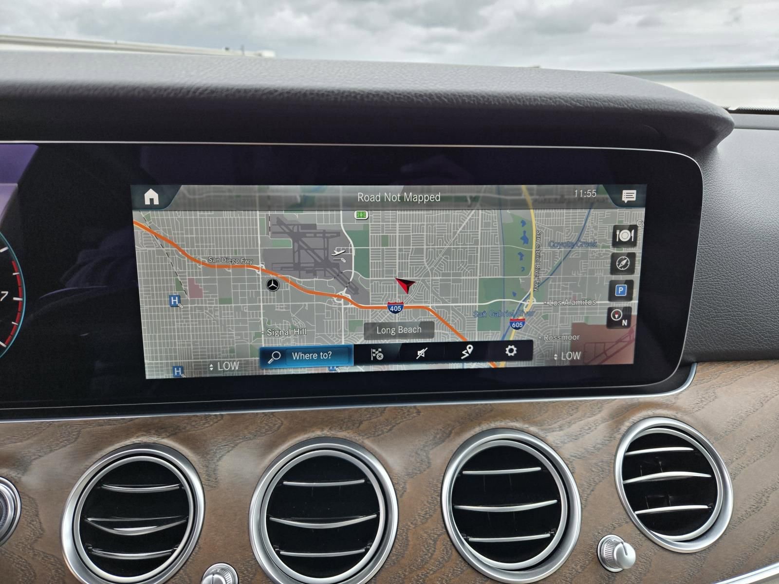 Used 2022 Mercedes-Benz E 350 Sedan image 9