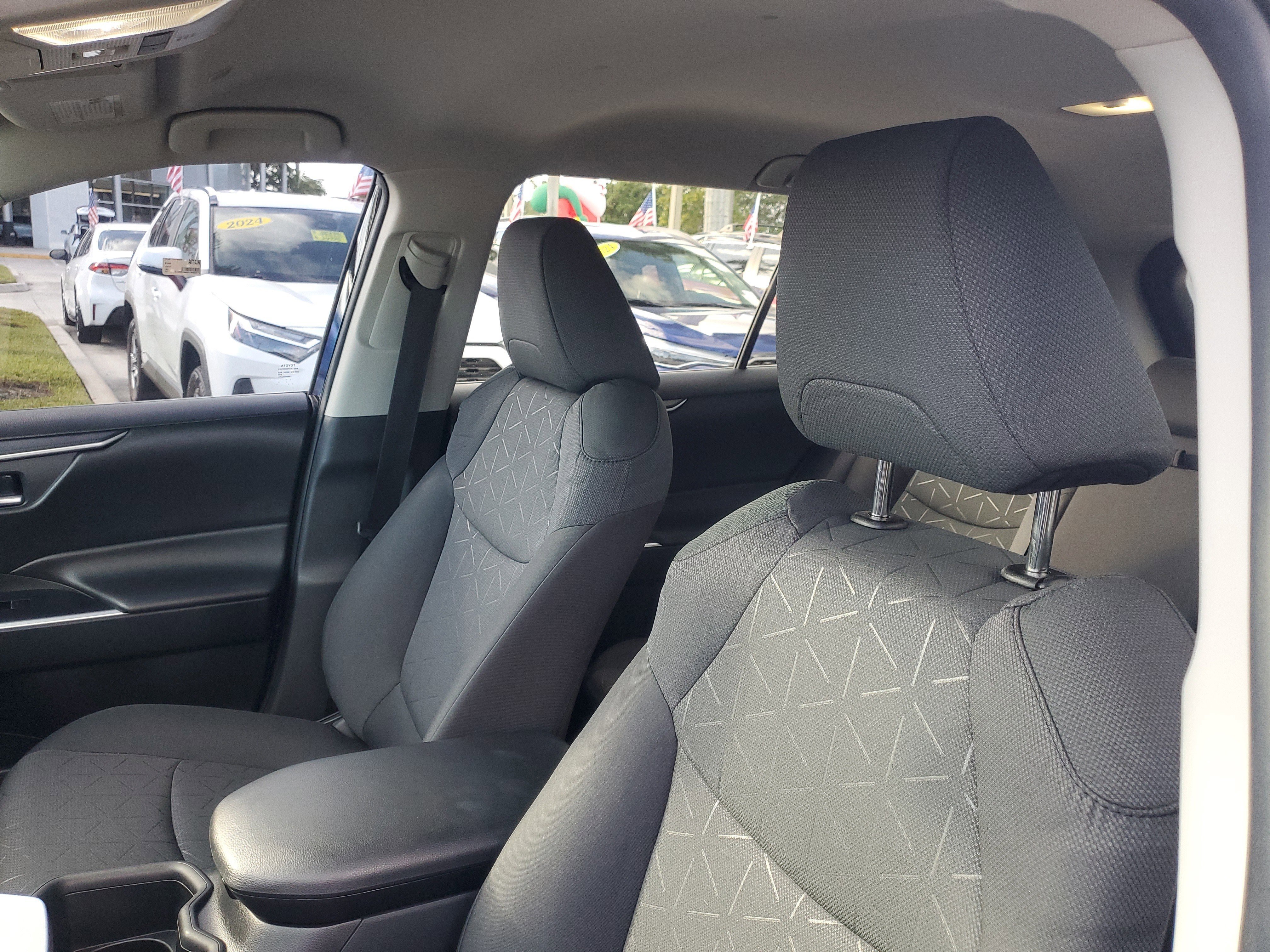 Used 2024 Toyota RAV4 AWD Hybrid image 17