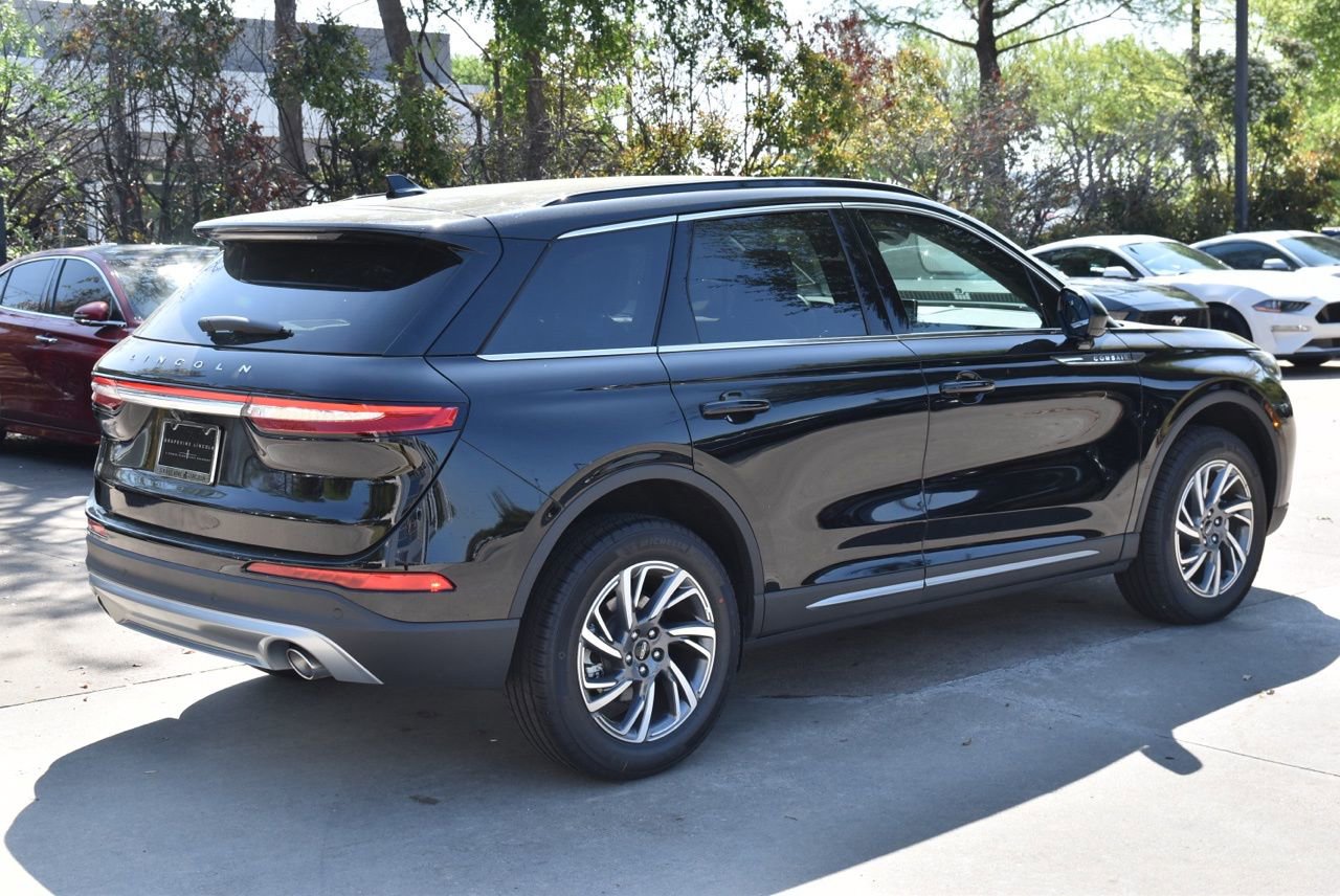 New 2026 Lincoln Corsair Premiere image 6