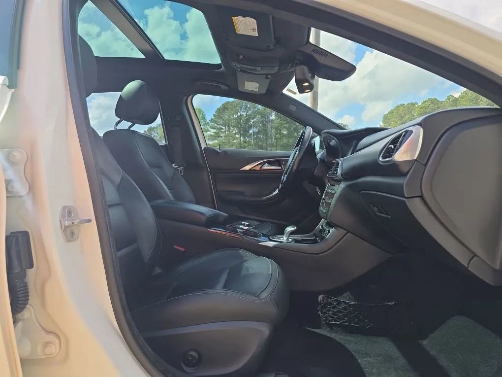 Used 2017 INFINITI QX30 Premium w/ Technology Package image 50