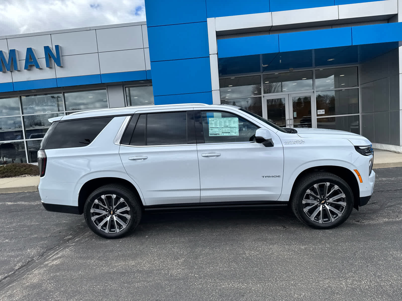 New 2026 Chevrolet Tahoe High Country image 3