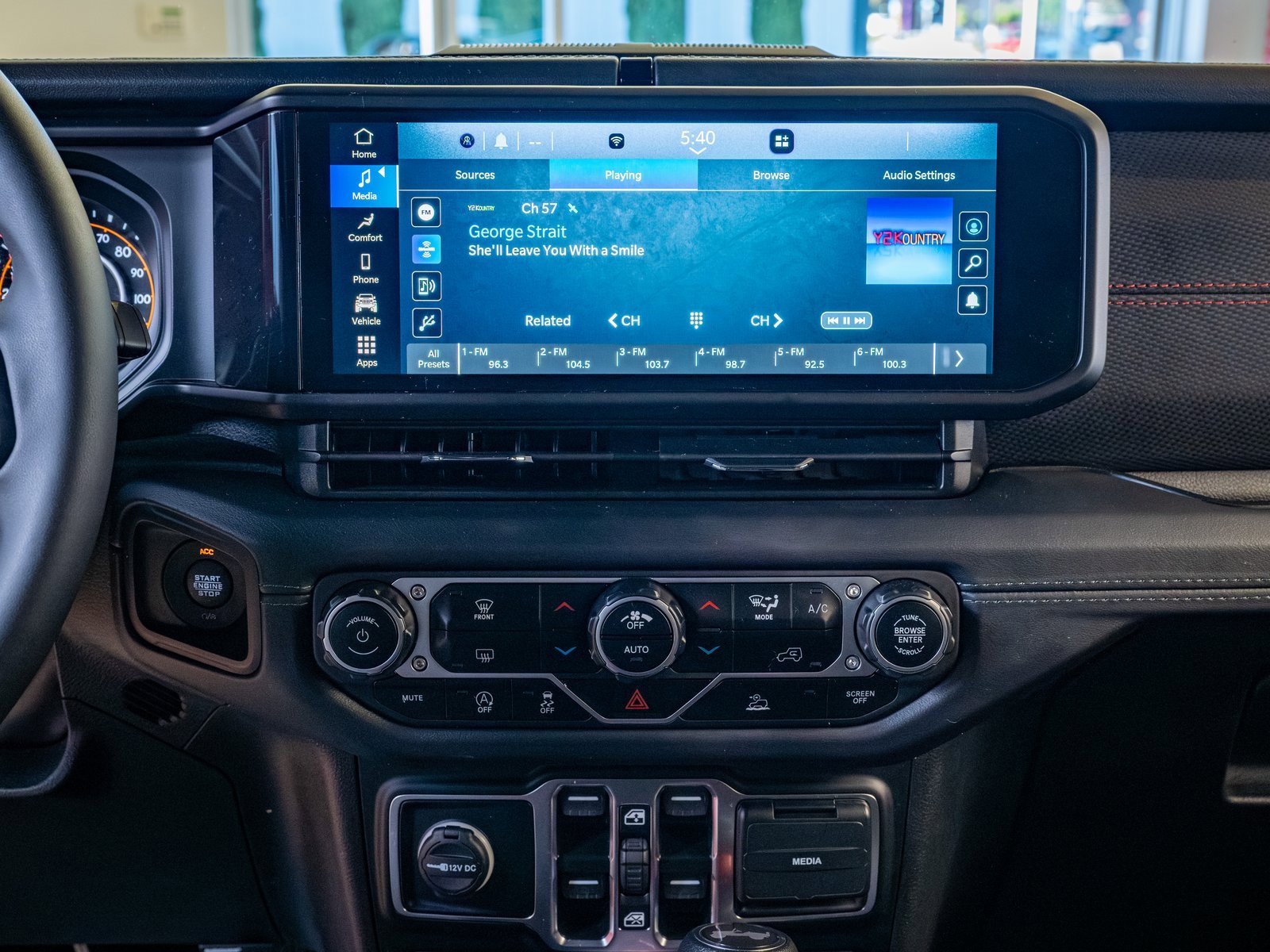 Used 2024 Jeep Wrangler Unlimited Rubicon image 18