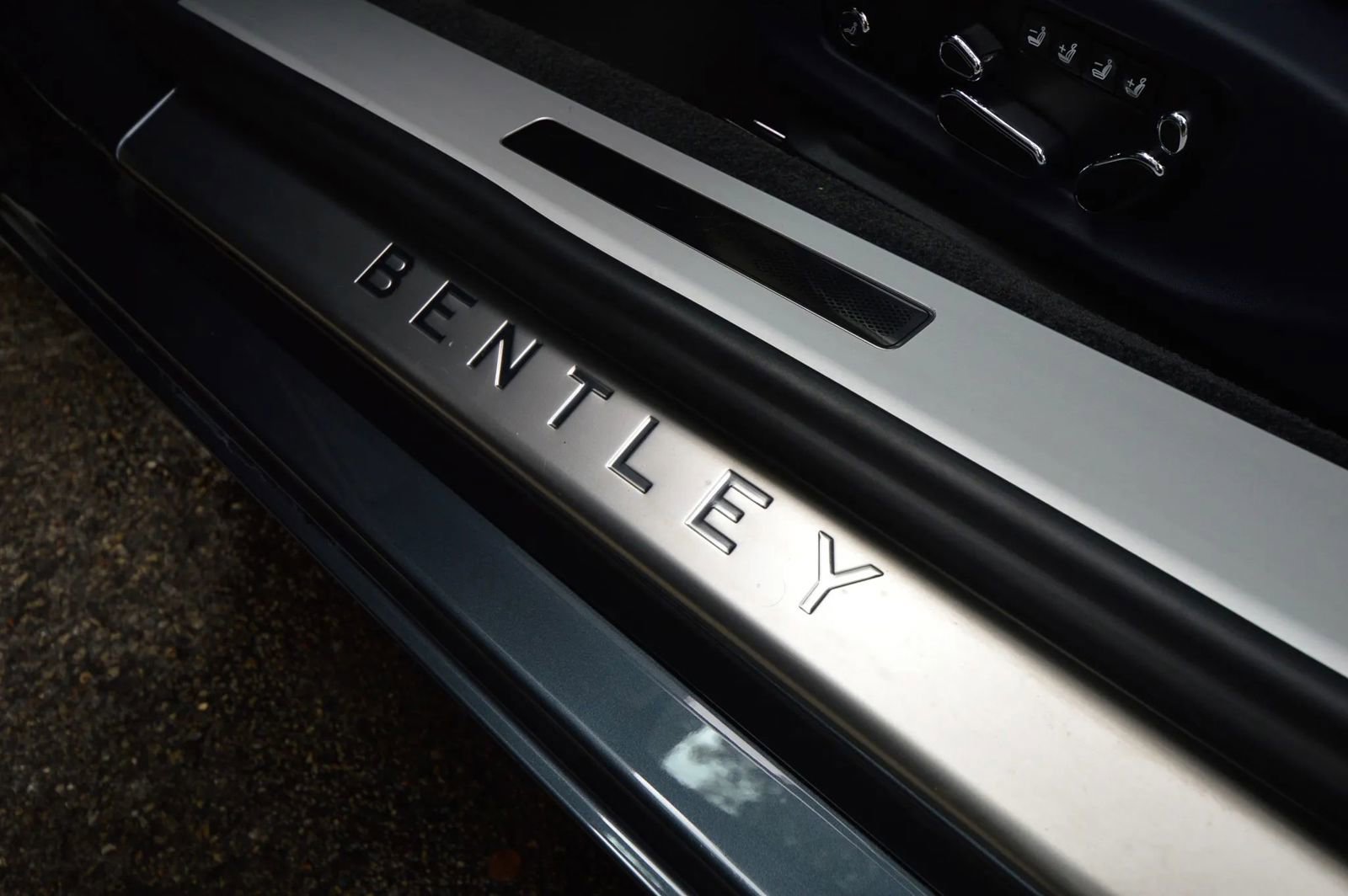 Used 2021 Bentley Continental GT image 22
