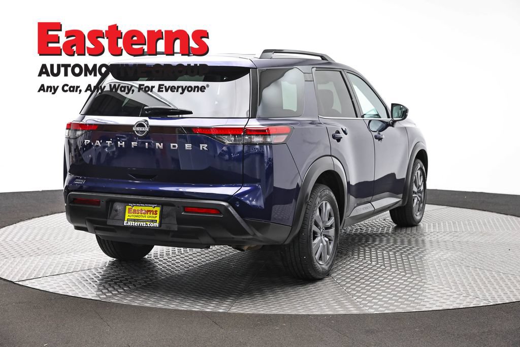 Used 2025 Nissan Pathfinder SV FWD image 5