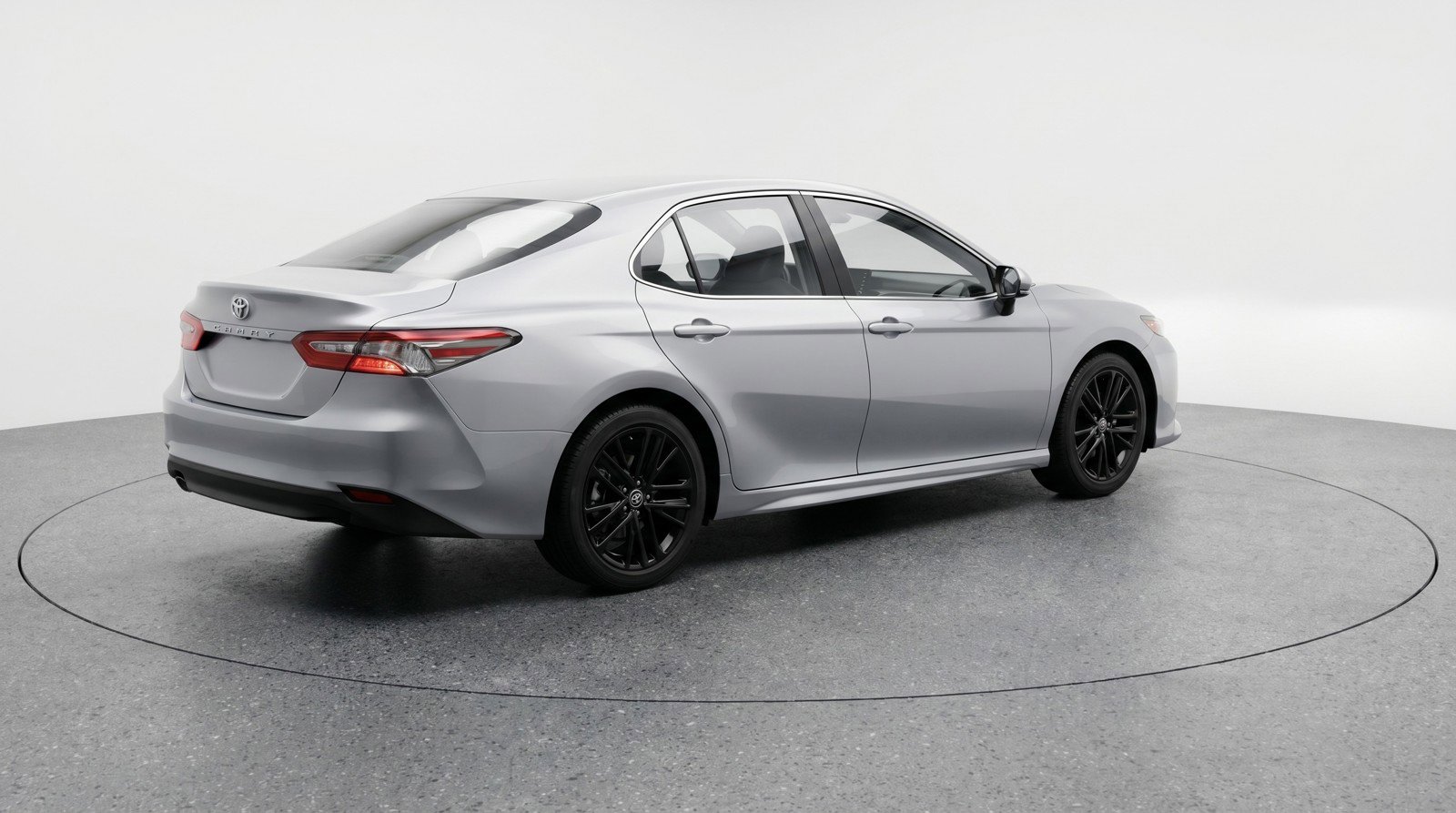 Used 2025 Toyota Camry SE FWD image 9