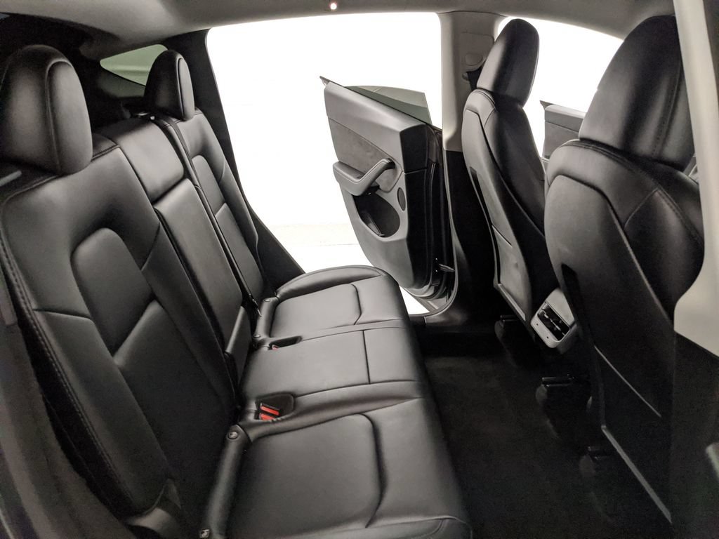 Used 2024 Tesla Model Y Long Range AWD/4WD image 14
