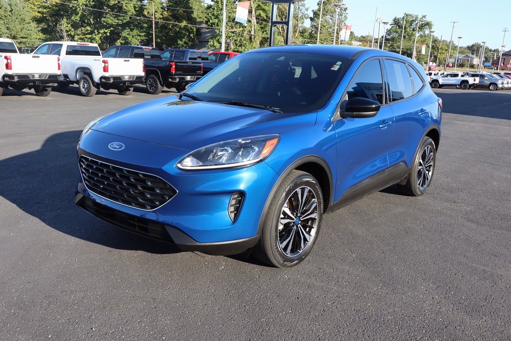 Used 2022 Ford Escape SE w/ SE Sport Appearance Package image 30