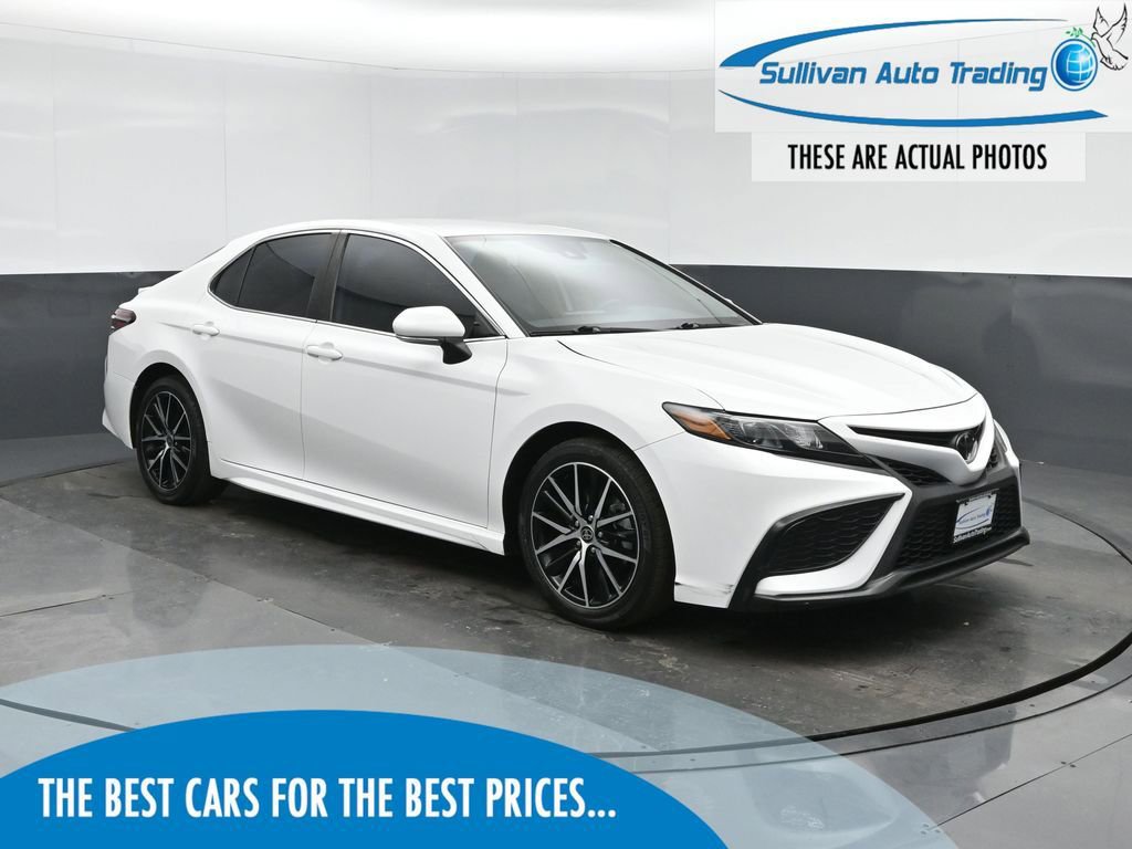 Used 2023 Toyota Camry SE image 1