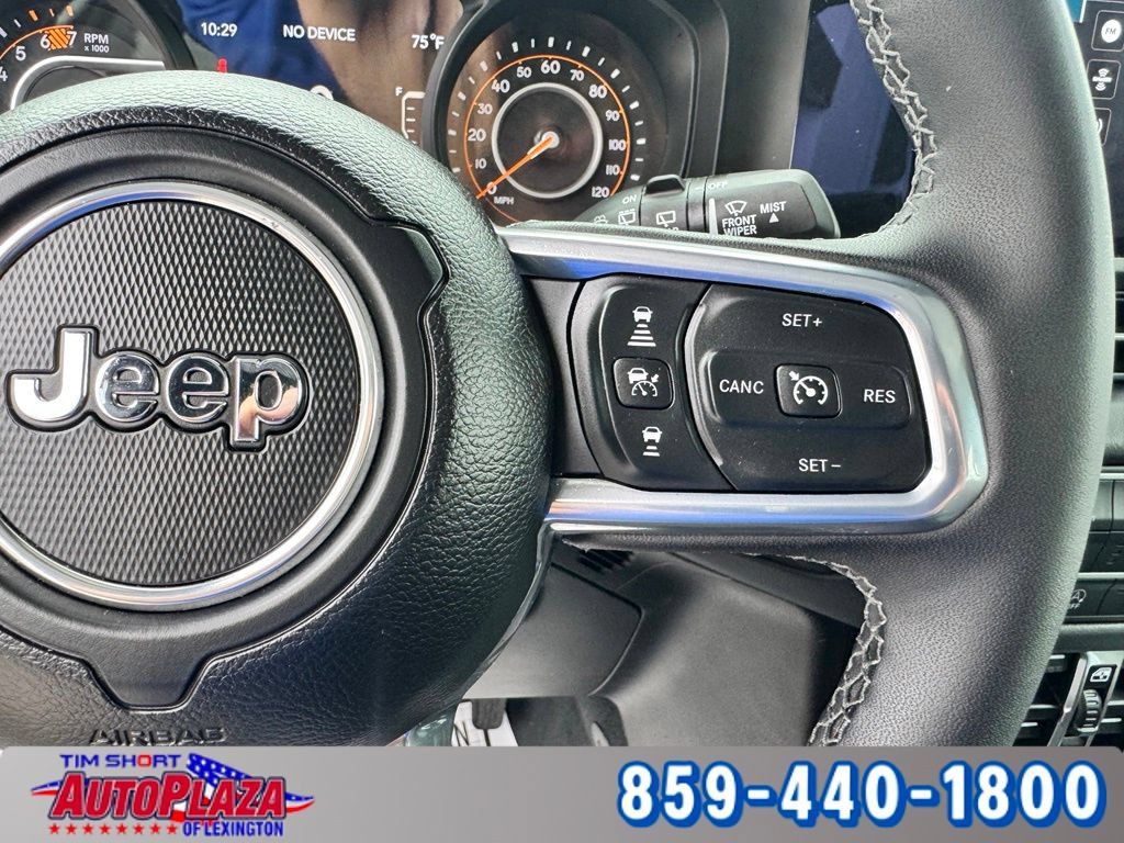 Used 2026 Jeep Wrangler Unlimited Sahara AWD/4WD image 21