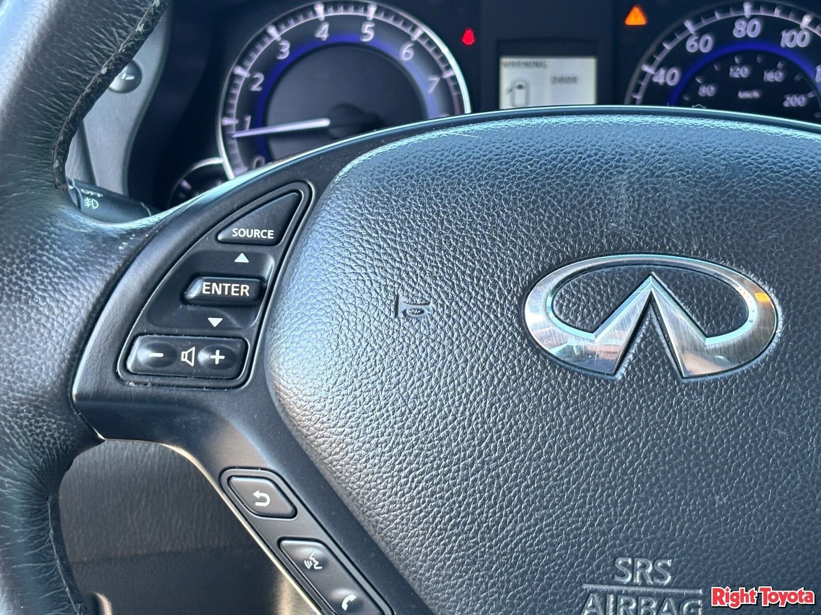 Used 2017 INFINITI QX50 2WD w/ Technology Package image 21
