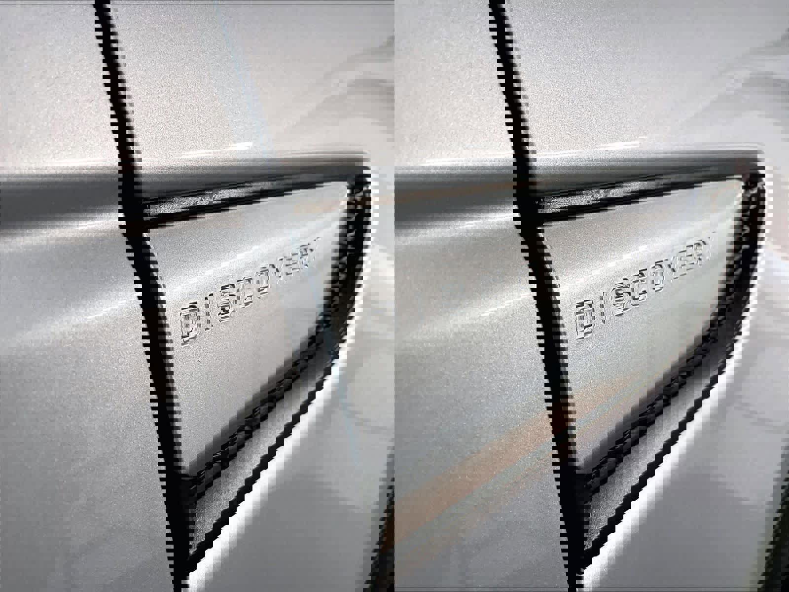 Used 2023 Land Rover Discovery Sport SE image 34