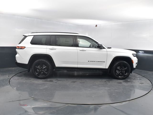 New 2025 Jeep Grand Cherokee L Limited w/ Black Appearance Package image 11