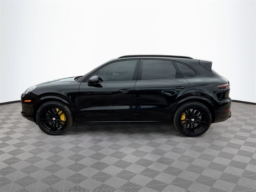 Used 2019 Porsche Cayenne Turbo w/ Premium Plus Package image 9
