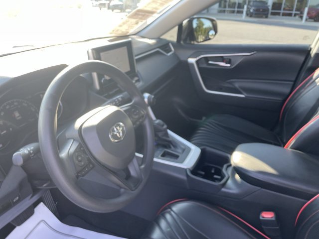 Used 2024 Toyota RAV4 XLE w/ Convenience Package FWD image 14