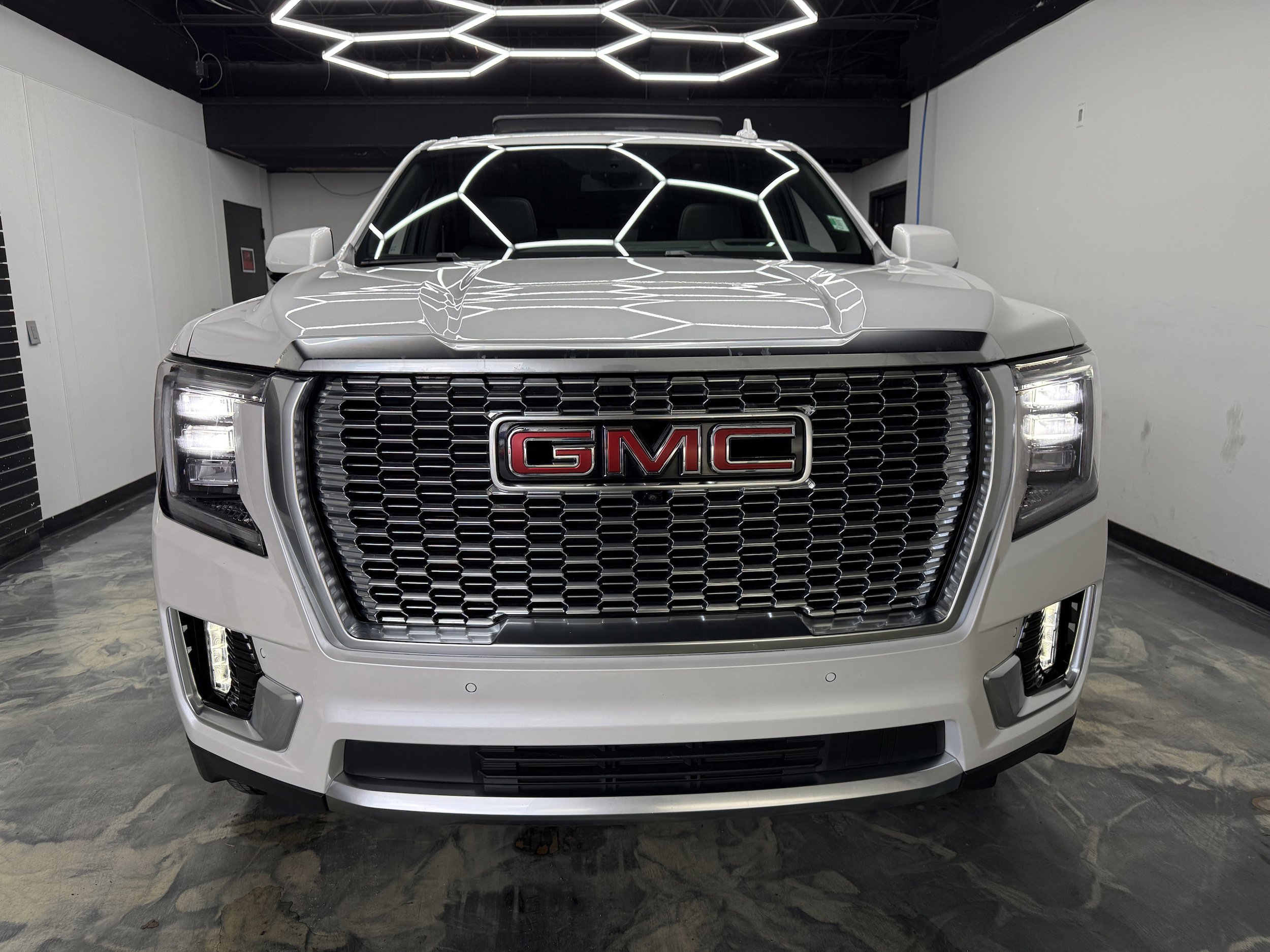 Used 2024 GMC Yukon Denali AWD/4WD image 7