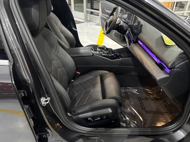 Used 2024 BMW i5 eDrive40i w/ Premium Package RWD image 27