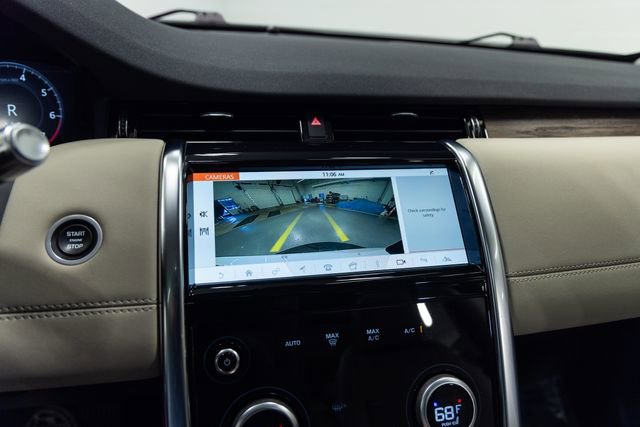 Used 2020 Land Rover Discovery Sport SE image 18