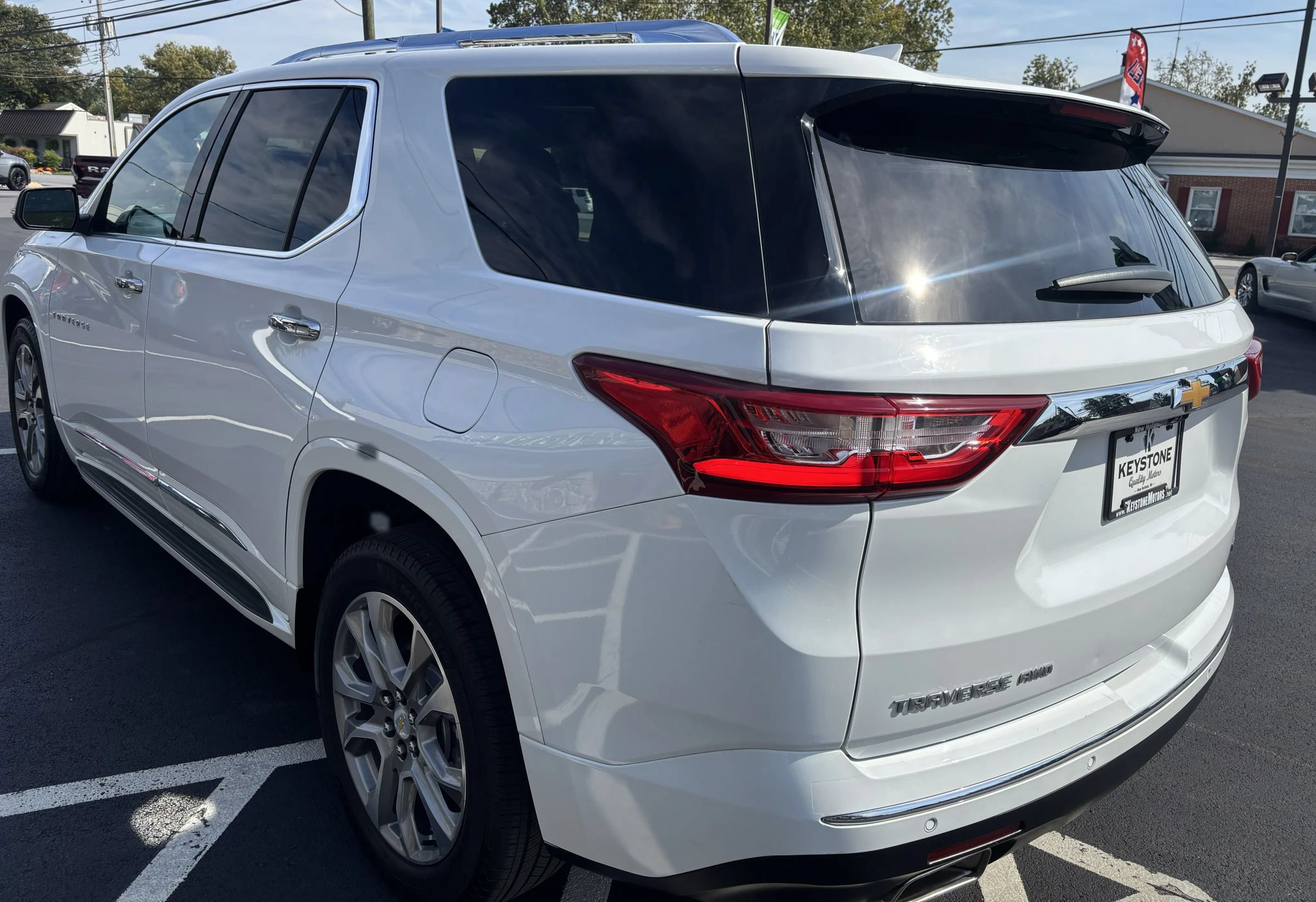 Used 2021 Chevrolet Traverse Premier AWD/4WD image 18