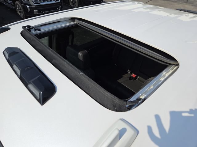 Used 2024 Chevrolet Silverado 3500 High Country w/ High Country Premium Package AWD/4WD image 3