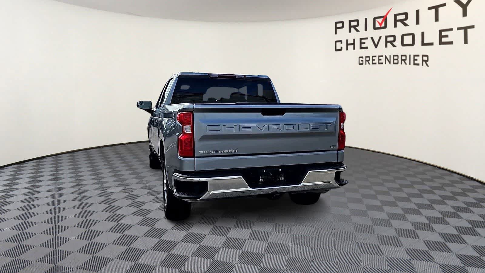 Used 2024 Chevrolet Silverado 1500 LT AWD/4WD image 7