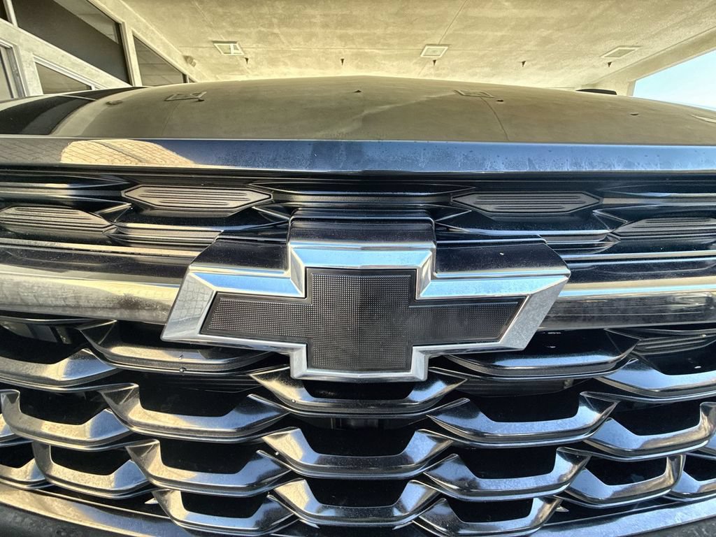 Used 2025 Chevrolet Trax RS w/ Sunroof Package FWD image 21