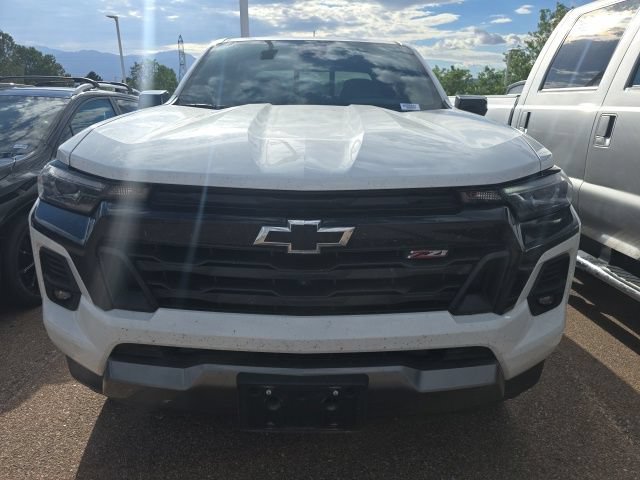 Used 2024 Chevrolet Colorado Z71 w/ Z71 Convenience Package 2 AWD/4WD image 2