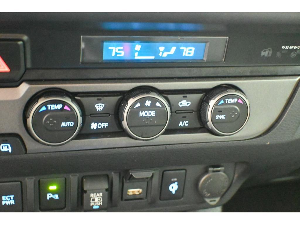 Used 2023 Toyota Tacoma TRD Off-Road image 46