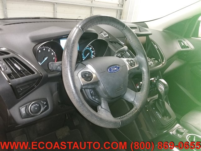 Used 2015 Ford Escape Titanium w/ Equipment Group 301A AWD/4WD image 11