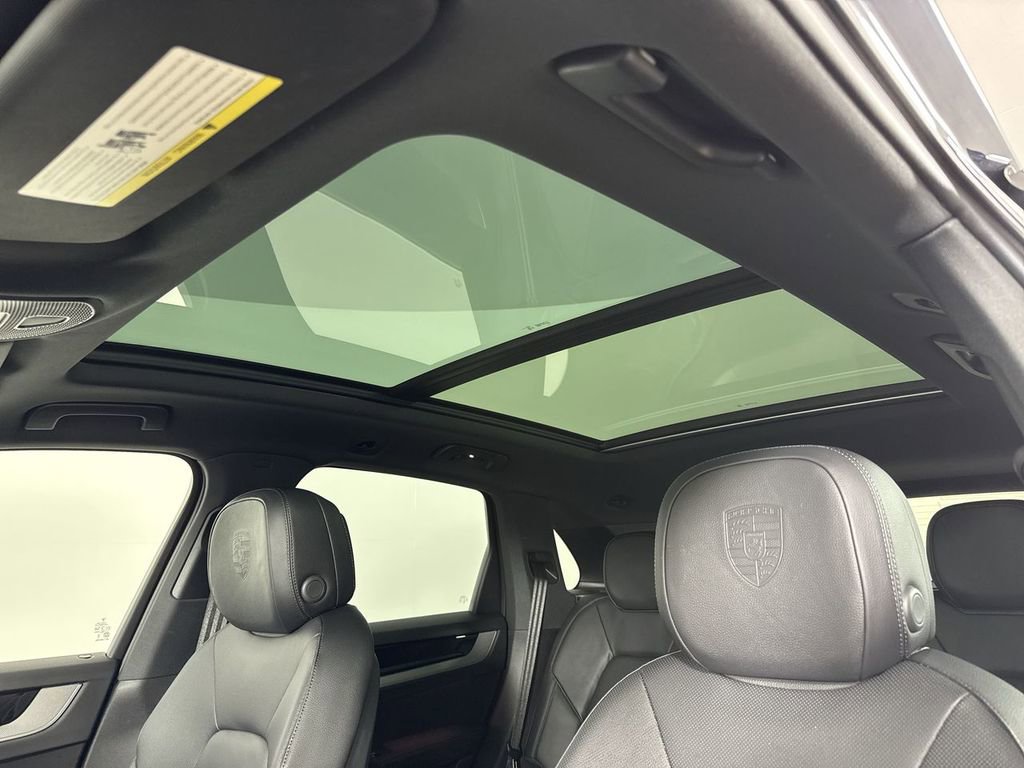 Certified 2025 Porsche Cayenne image 41