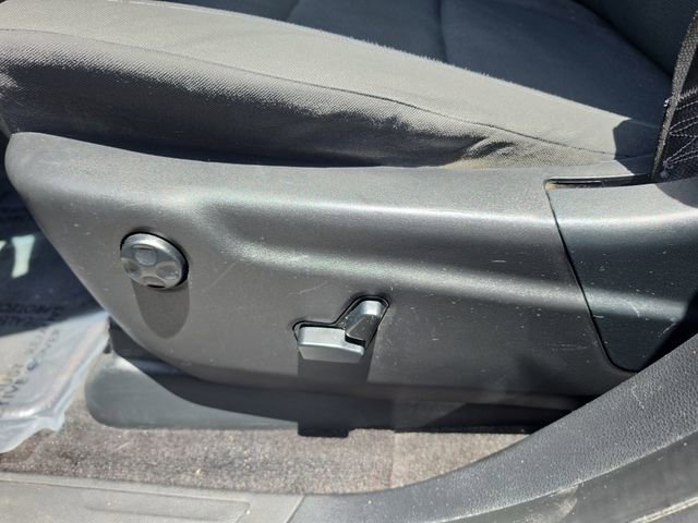 Used 2011 Jeep Grand Cherokee Laredo RWD image 15