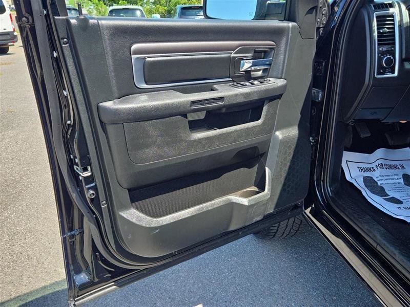 Used 2024 RAM 1500 Warlock AWD/4WD image 10