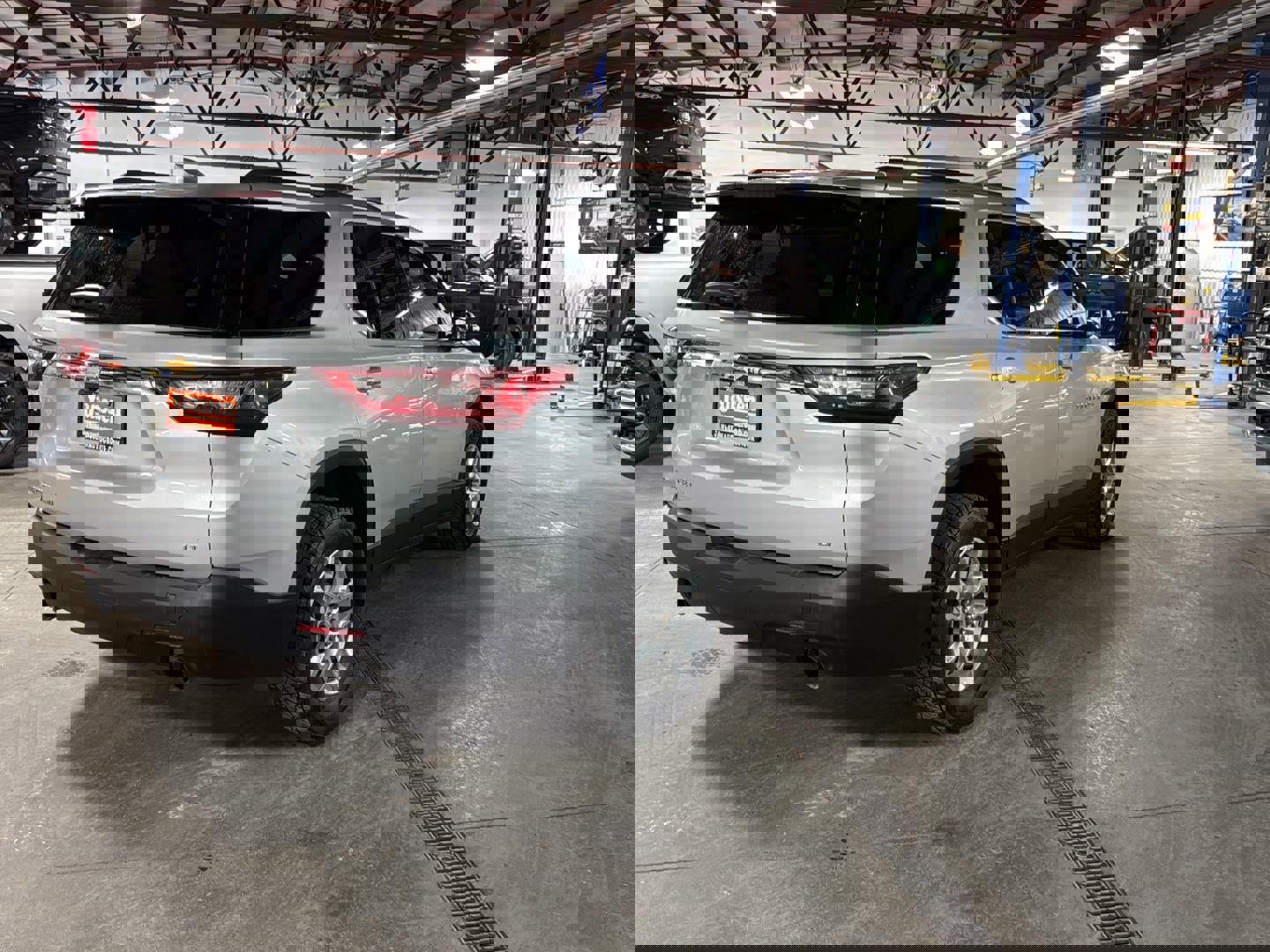 Used 2020 Chevrolet Traverse LT w/ LPO, Cargo Package image 4